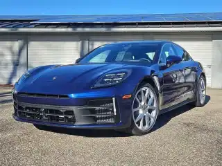 2026 Porsche Panamera 4's photo