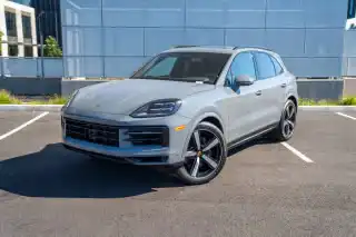 2026 Porsche Cayenne Base's photo