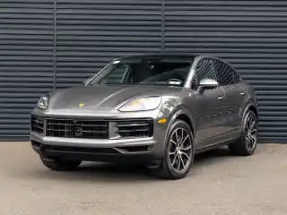 2024 Porsche Cayenne Base's photo