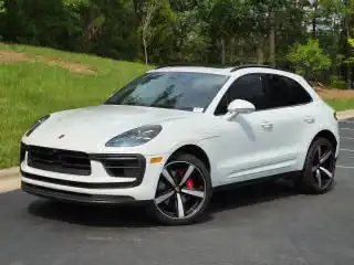 2025 Porsche Macan S's photo