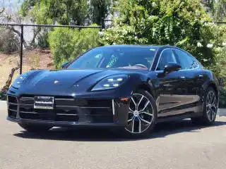 2026 Porsche Panamera 4's photo