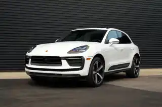 2024 Porsche Macan Base's photo