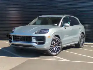 2026 Porsche Cayenne Base's photo