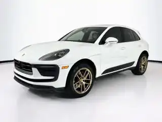 2025 Porsche Macan Base's photo