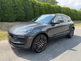 2026 Porsche Macan Base's photo