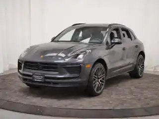 2026 Porsche Macan T's photo