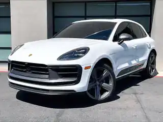 2023 Porsche Macan T's photo