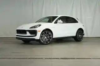 2025 Porsche Macan Base's photo