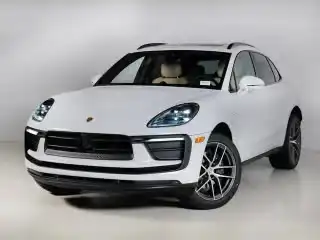 2026 Porsche Macan Base's photo
