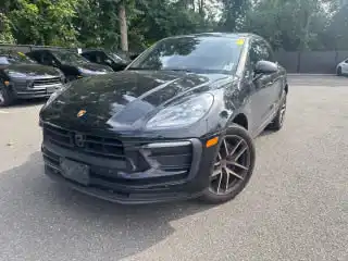 2023 Porsche Macan T's photo