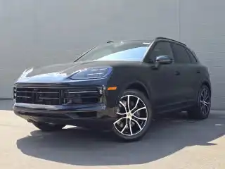 2025 Porsche Cayenne Base's photo