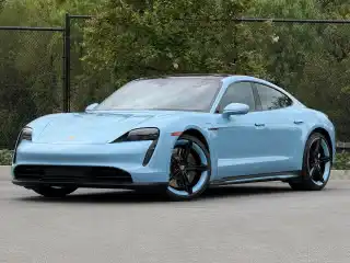 2023 Porsche Taycan Base's photo
