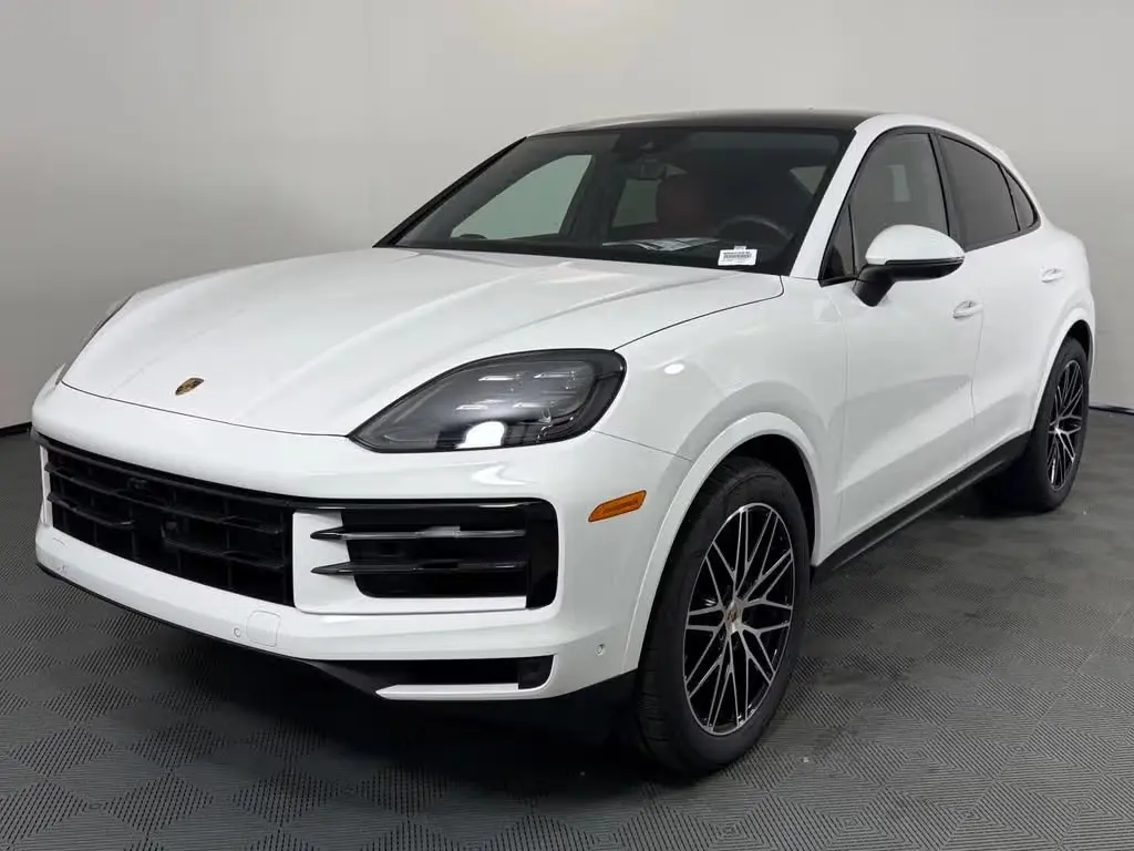 2026 Porsche Cayenne Base photo 4
