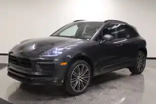 2025 Porsche Macan Base's photo