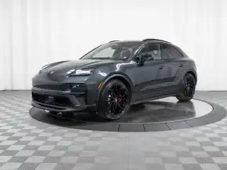 2026 Porsche Macan Macan GTS Electric's photo