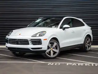2023 Porsche Cayenne Platinum Edition's photo