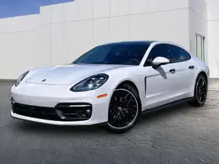 2023 Porsche Panamera 4 Platinum Edition's photo