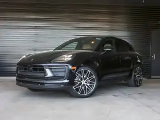 2026 Porsche Macan Base's photo