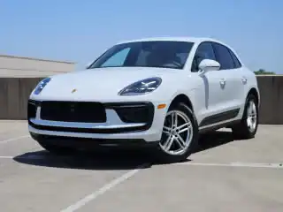 2026 Porsche Macan T's photo