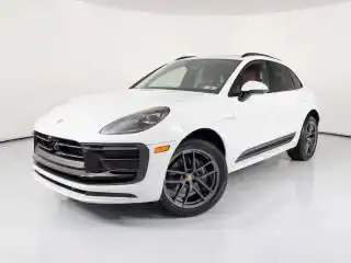 2026 Porsche Macan T's photo
