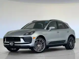 2026 Porsche Macan T's photo