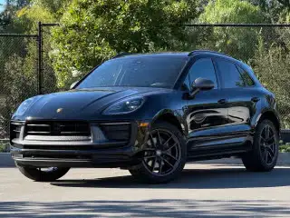 2023 Porsche Macan T's photo