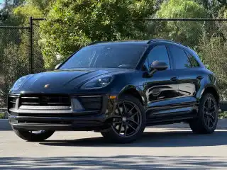2023 Porsche Macan T's photo