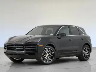 2026 Porsche Cayenne Base photo 5