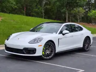 2023 Porsche Panamera 4 E-Hybrid Platinum Edition's photo