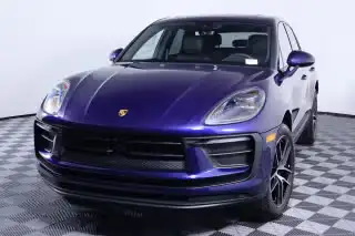2026 Porsche Macan Base's photo
