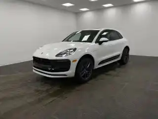 2026 Porsche Macan T's photo