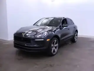 2025 Porsche Macan Base photo 1