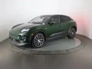 2025 Porsche Macan Macan 4S Electric's photo