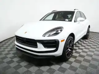 2026 Porsche Macan T's photo