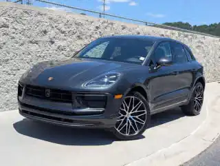 2026 Porsche Macan T's photo