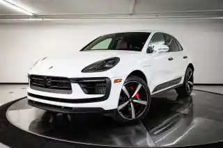 2024 Porsche Macan S's photo