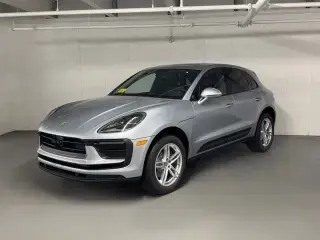 2026 Porsche Macan T photo 5