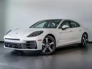 2025 Porsche Panamera 4's photo