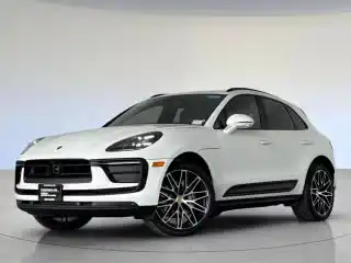 2026 Porsche Macan T's photo