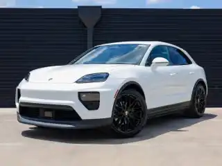 2025 Porsche Macan Macan Electric's photo