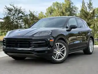 2025 Porsche Cayenne S's photo