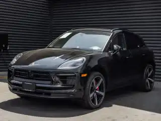 2023 Porsche Macan S's photo