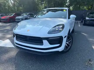 2023 Porsche Macan T's photo