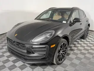 2026 Porsche Macan Base photo 5
