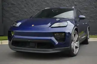 2024 Porsche Macan Macan 4 Electric's photo