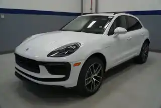 2026 Porsche Macan T's photo