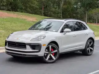 2025 Porsche Macan S's photo