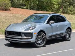 2025 Porsche Macan T's photo