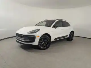 2026 Porsche Macan T's photo
