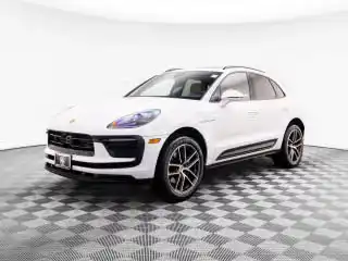 2026 Porsche Macan T's photo